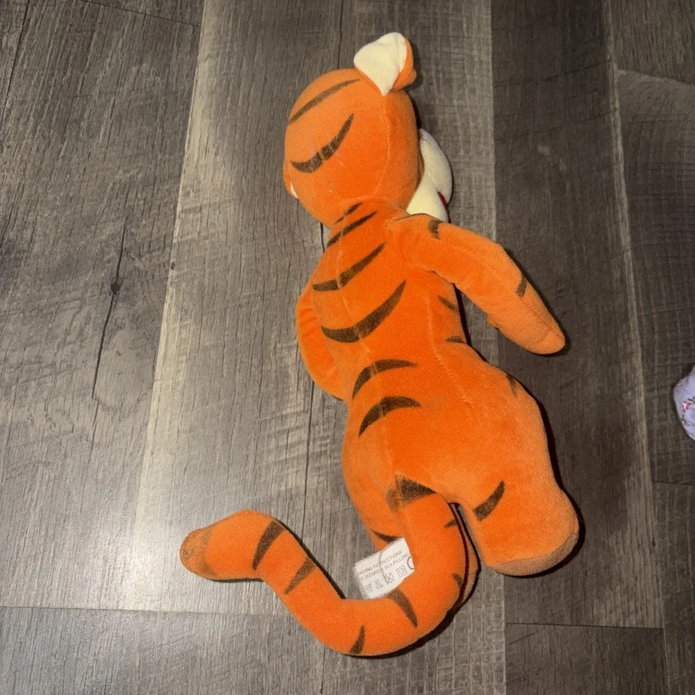 Fisher Price Tigger Disney Plush Winnie the Pooh 10